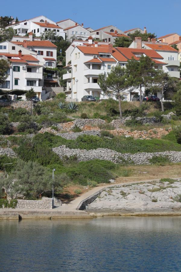 Apartments With A Parking Space Mali Losinj Ngoại thất bức ảnh