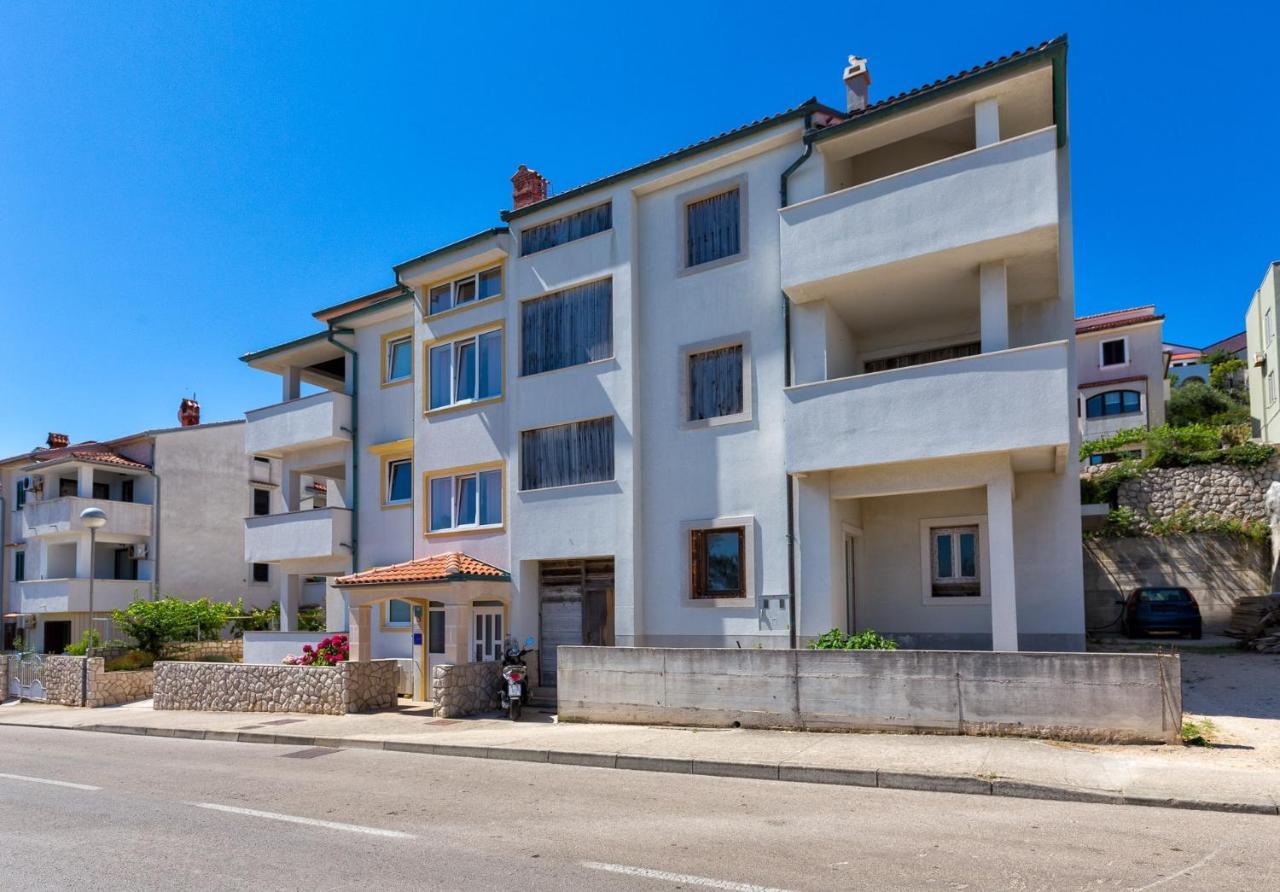 Apartments With A Parking Space Mali Losinj Ngoại thất bức ảnh
