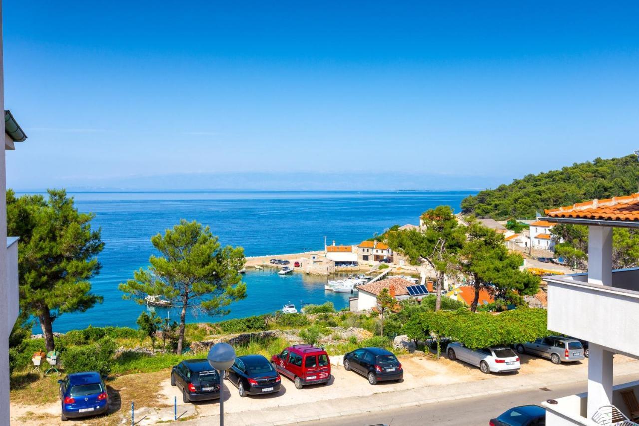 Apartments With A Parking Space Mali Losinj Ngoại thất bức ảnh