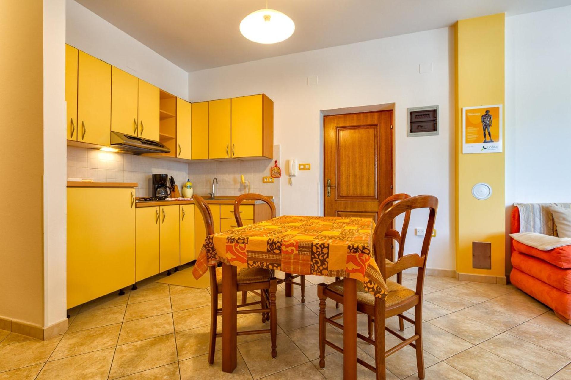 Apartments With A Parking Space Mali Losinj Ngoại thất bức ảnh
