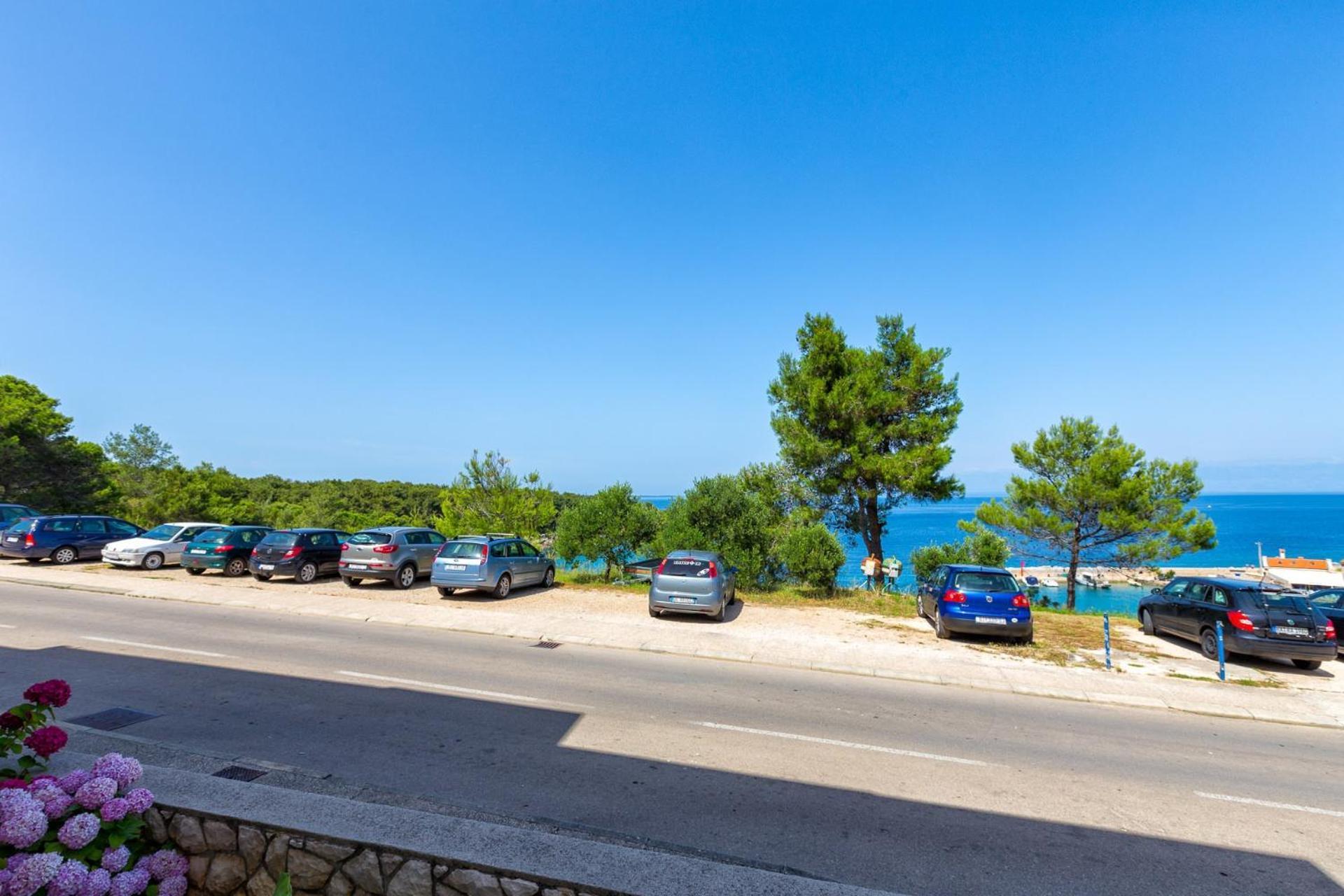 Apartments With A Parking Space Mali Losinj Ngoại thất bức ảnh